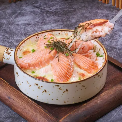 Cheese Baked Salmon Mentai Don — Baked rice bowl with salmon, cheese and mentai sauce