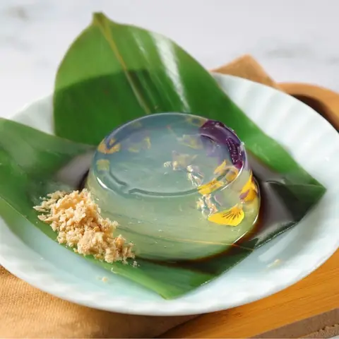 Mizu Shingen Mochi — Water mochi with roasted soybean and black sugar