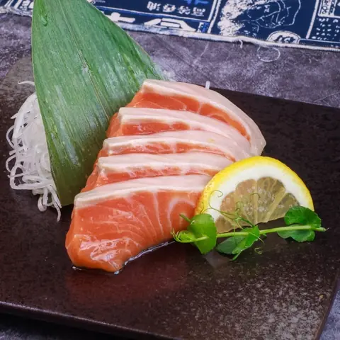 Salmon — Air-flown salmon trout (5 pcs / 3 pcs)