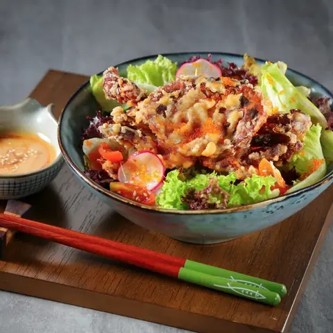 Soft Shell Crab Salad — Fresh mixed salad topped with crispy soft shell crab